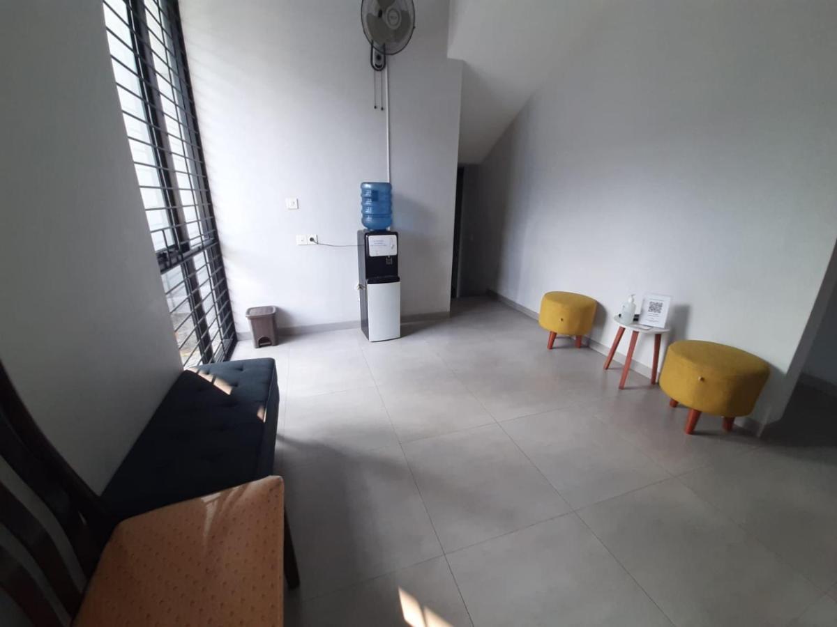 Oyo Life 92770 Cozy Puri 22 Jacarta Exterior foto